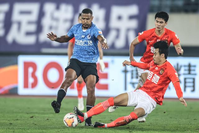 斯基拉：那不勒斯总监与法尔科内经纪人、莱切总监会面